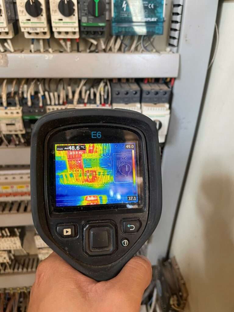 scan nhiệt tủ điện